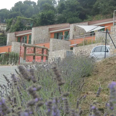 Agriturismo Un Mare Di Fiori 公寓 文蒂米利亚