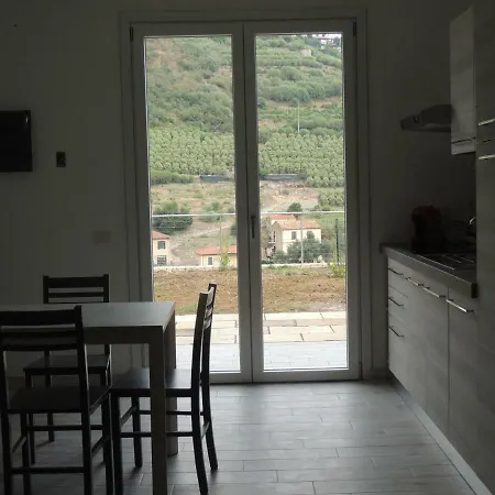Agriturismo Un Mare Di Fiori 公寓 *